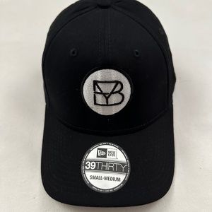 New Brett Young Era 39thirty Small/Medium Black Fitted Baseball Hat